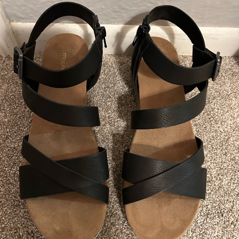 Maurice’s Black Strappy Platform Sandals